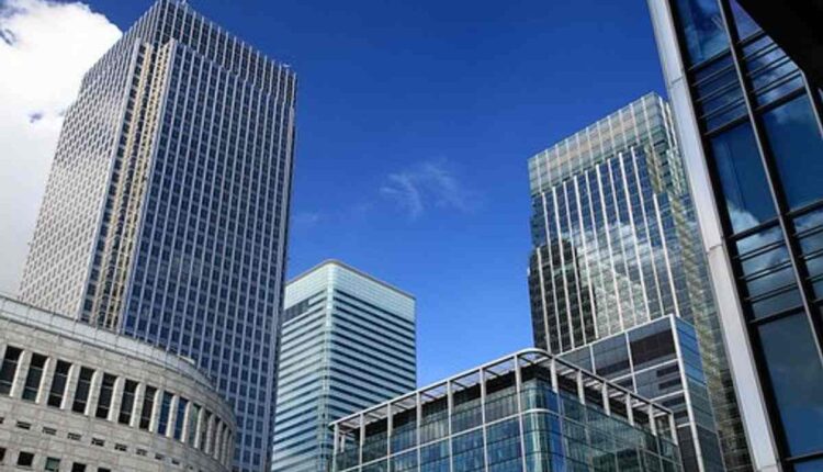 Vacuum insulated glass