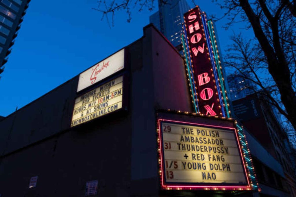 The Lyrics to Hook by Blues Traveler Are a Meta-Commentary