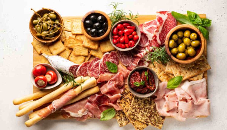 Crackers For a Charcuterie Board