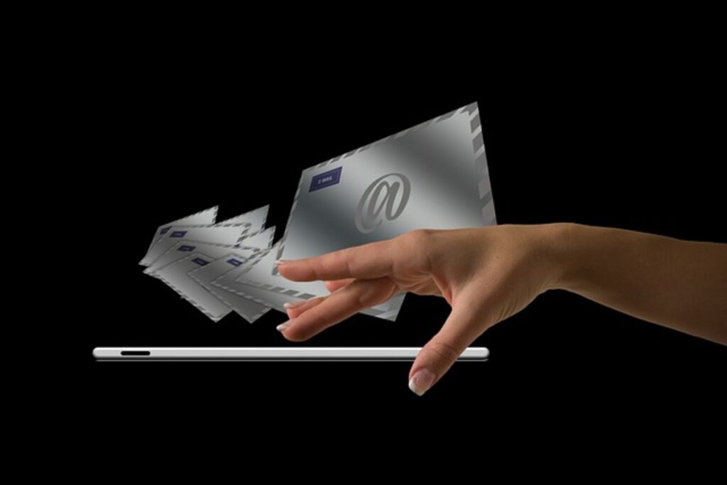 Turn into a Customer Feedback Superhero With Active Email Surveys